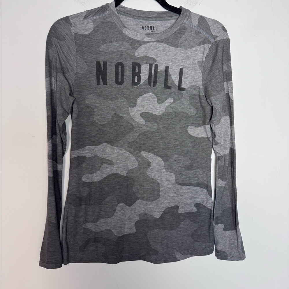 Women’s Nobull long sleeve tee Grey camo size extra small